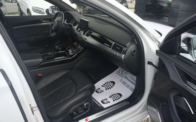 Audi S8 cena 149900 przebieg: 131000, rok produkcji 2012 z Hajnówka małe 596